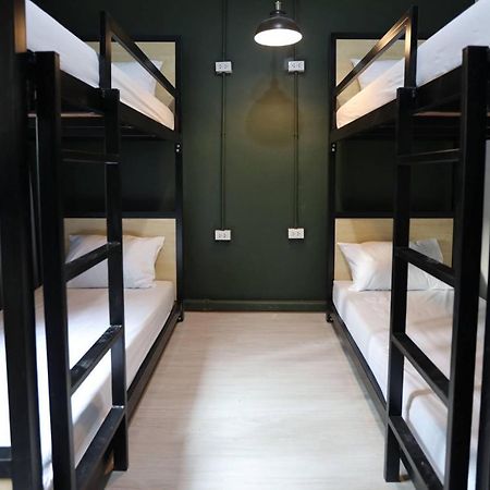 Local Time Bangkok Hostel&Cafe Экстерьер фото