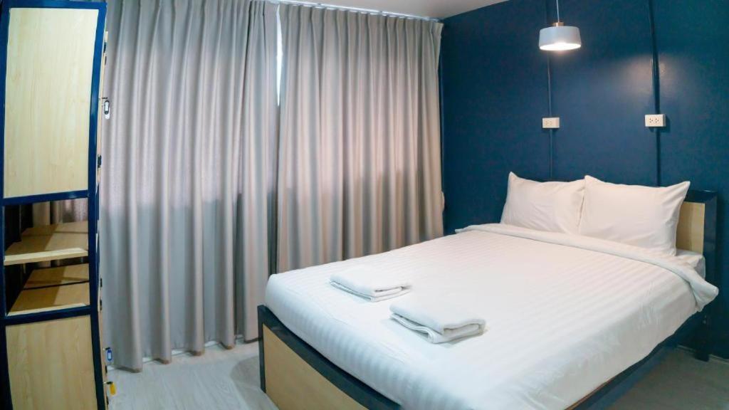 Local Time Bangkok Hostel&Cafe Экстерьер фото